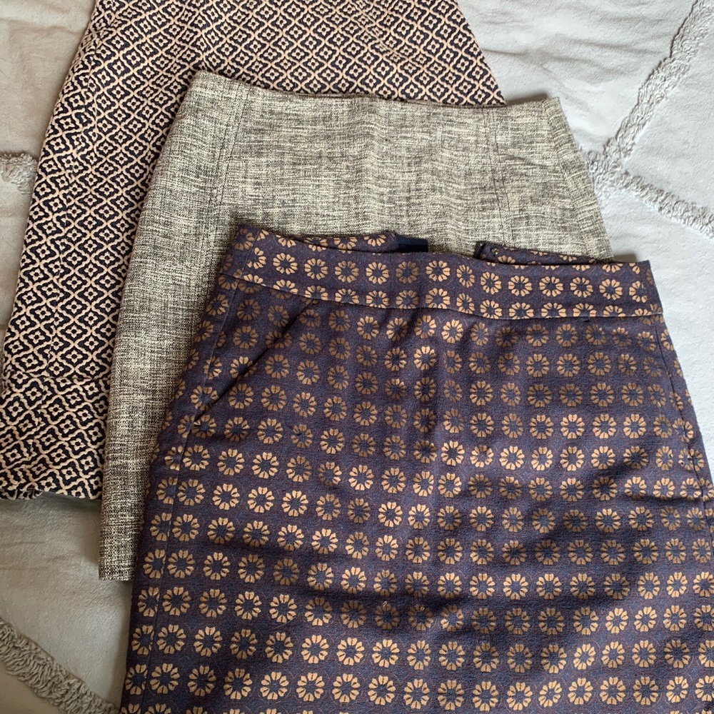 Bundle of 3 loft skirts